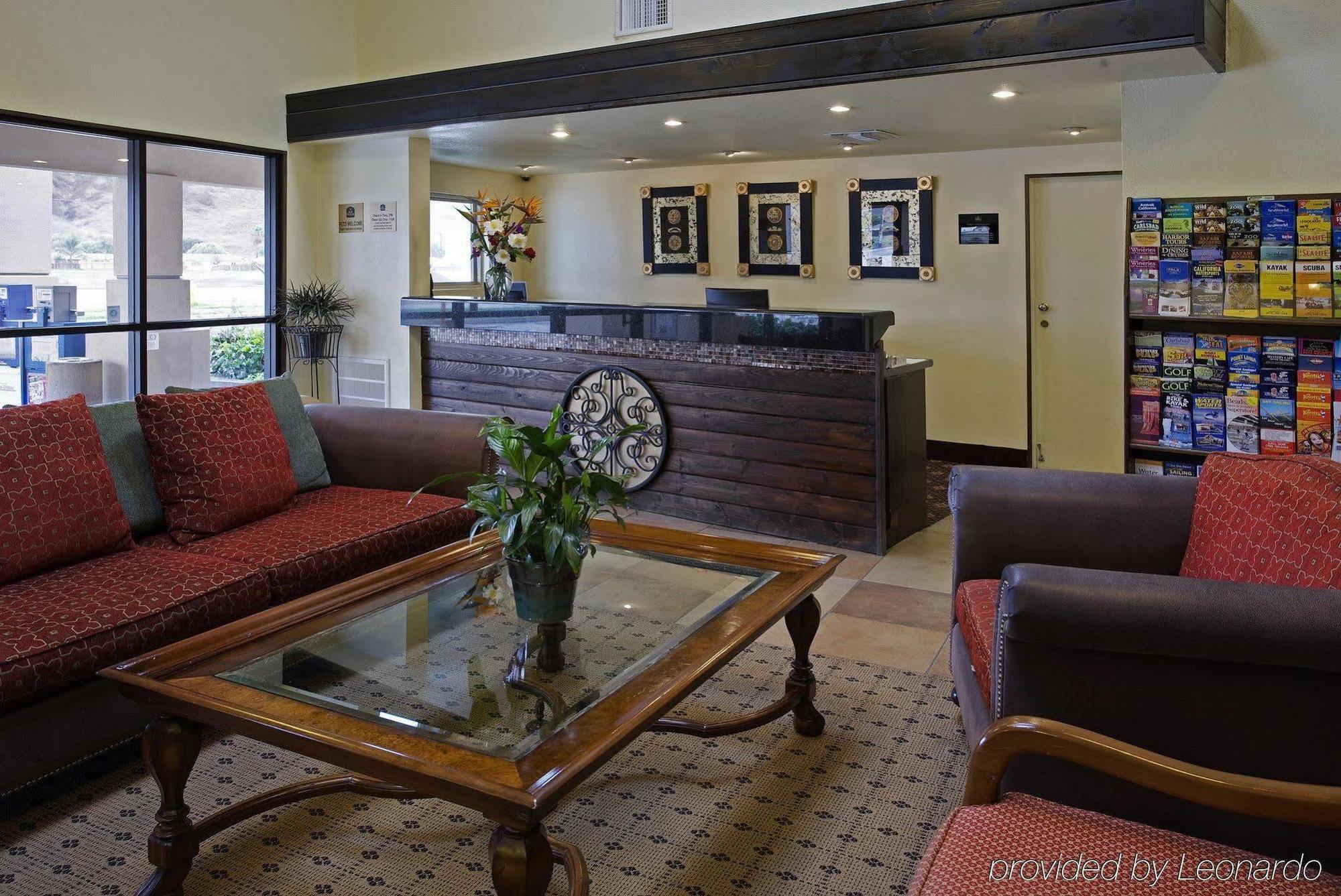 Super 8 By Wyndham Oceanside Marty'S Valley Inn Интерьер фото
